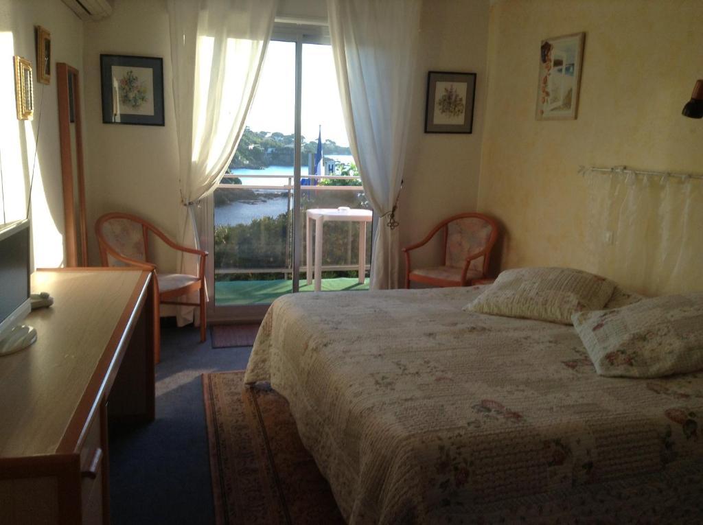 Hotel La Caravelle Fréjus Екстериор снимка
