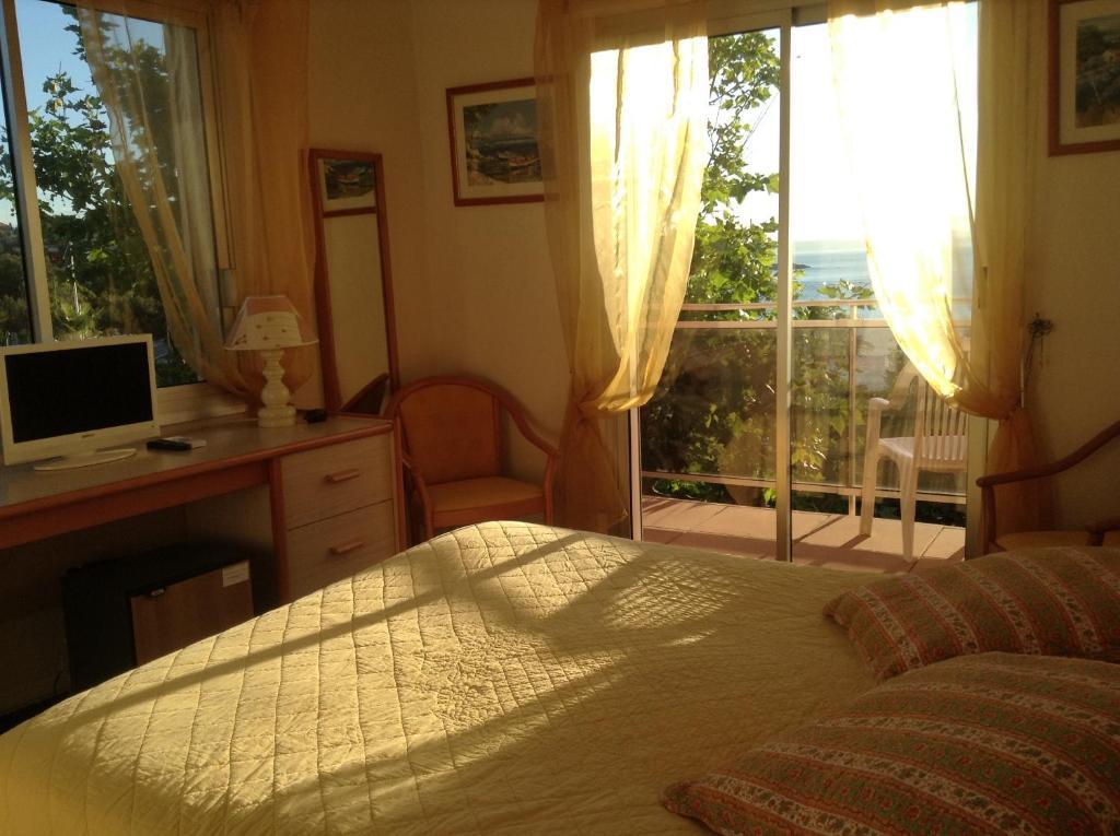 Hotel La Caravelle Fréjus Екстериор снимка