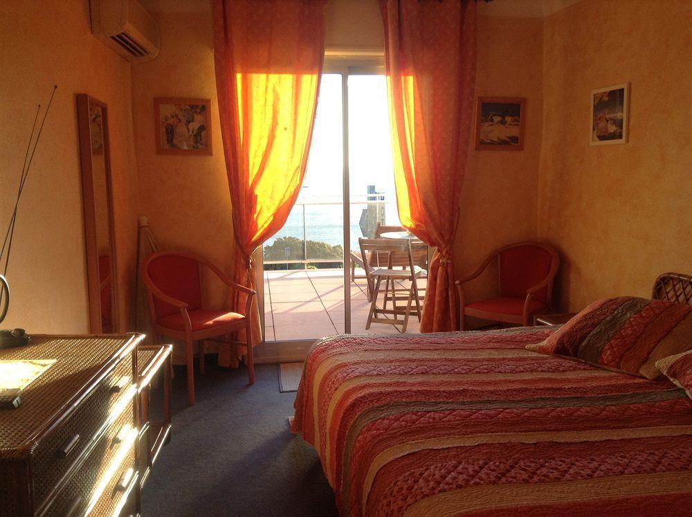 Hotel La Caravelle Fréjus Екстериор снимка