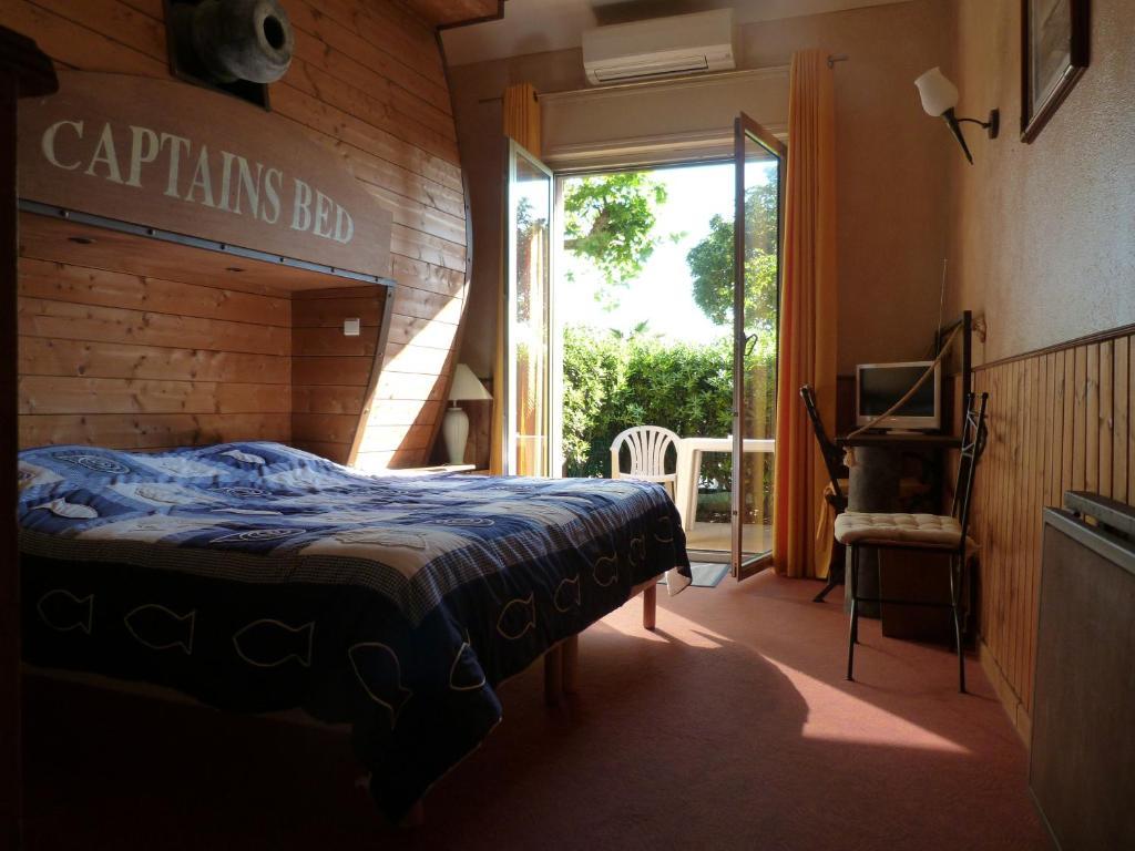 Hotel La Caravelle Fréjus Стая снимка