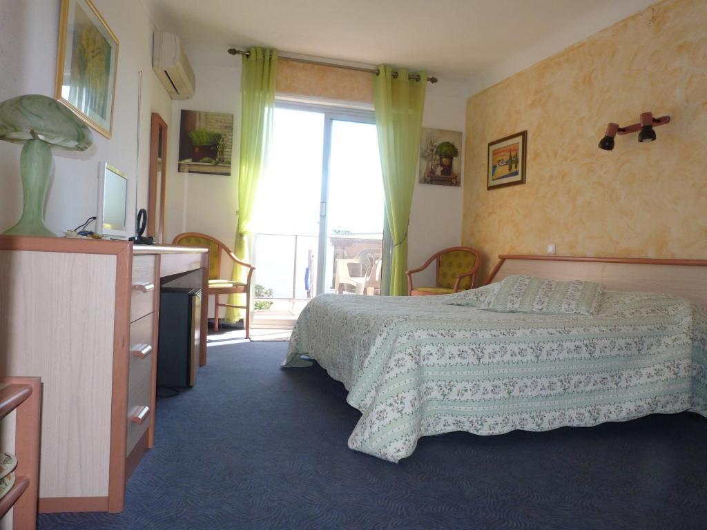 Hotel La Caravelle Fréjus Стая снимка