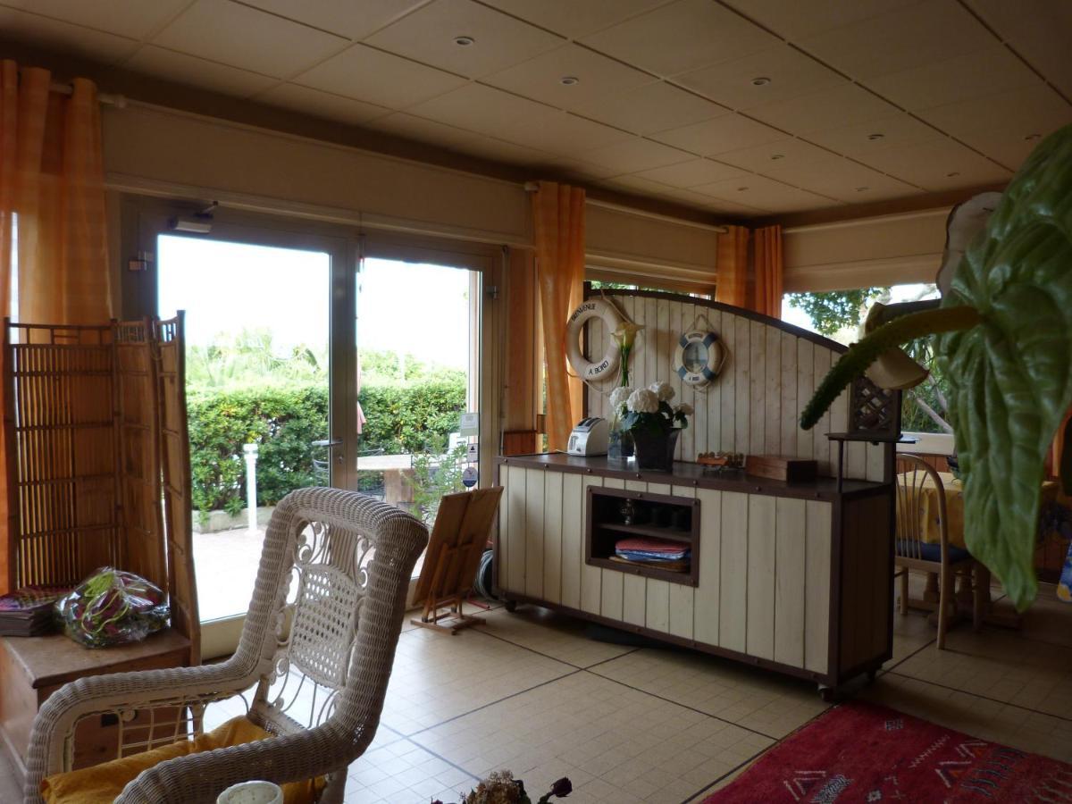 Hotel La Caravelle Fréjus Екстериор снимка