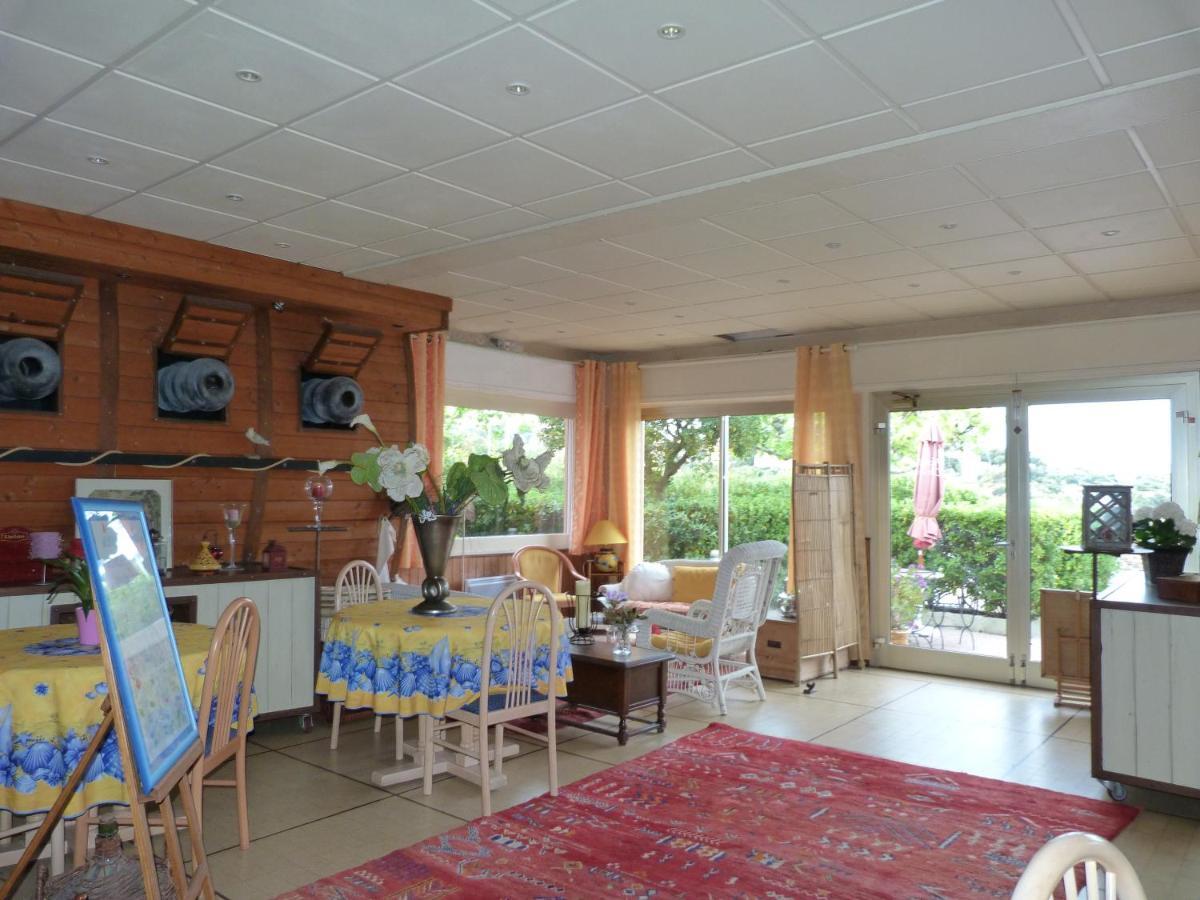 Hotel La Caravelle Fréjus Екстериор снимка