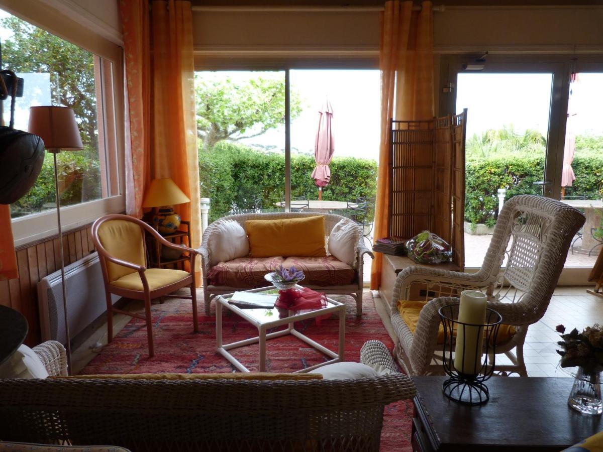 Hotel La Caravelle Fréjus Екстериор снимка