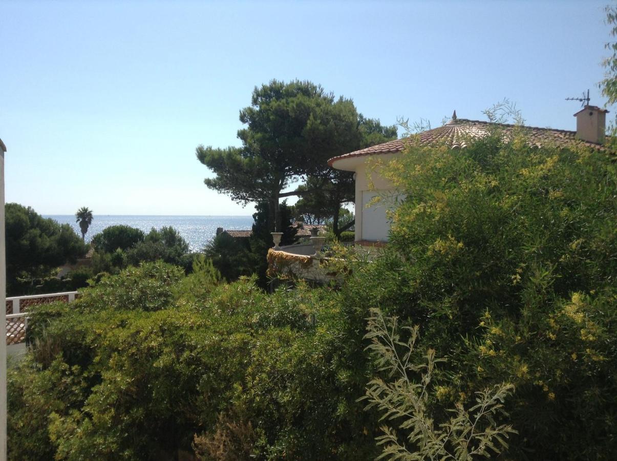 Hotel La Caravelle Fréjus Стая снимка